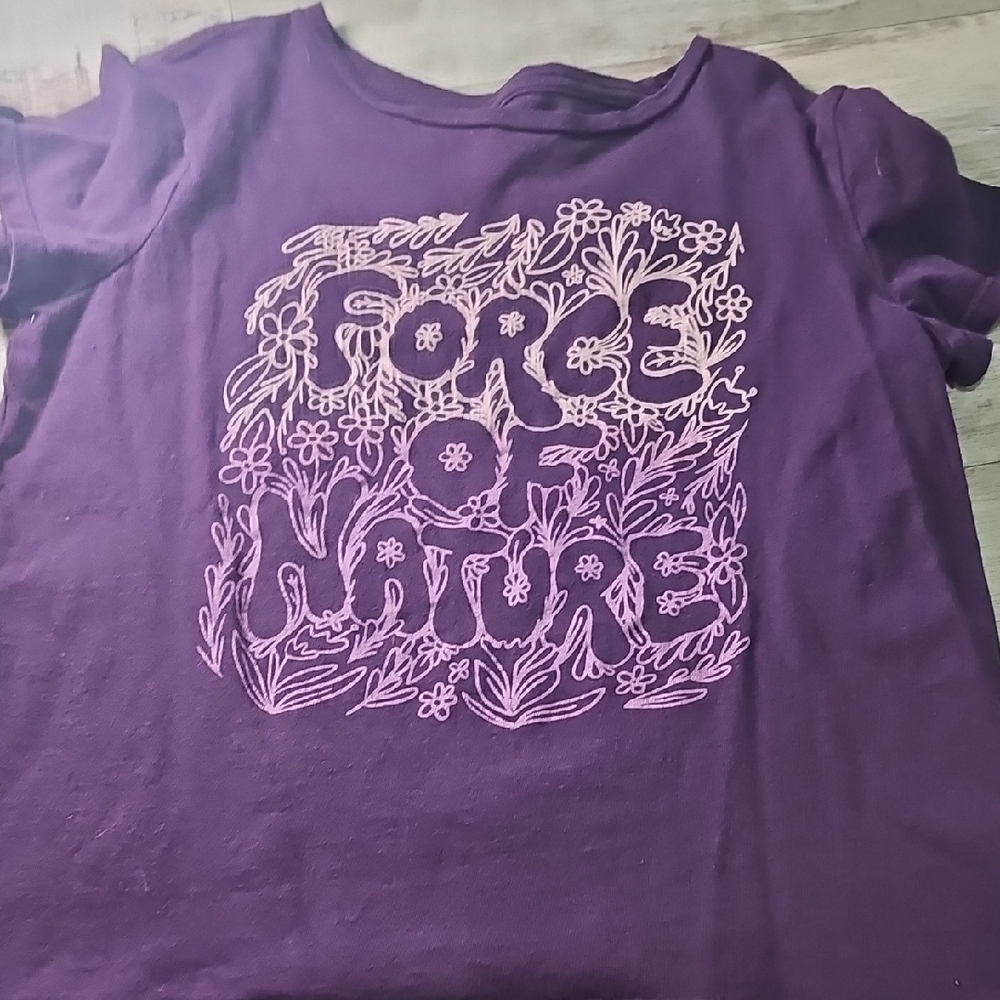 Old Navy Kids Tee in Vibrant Purple